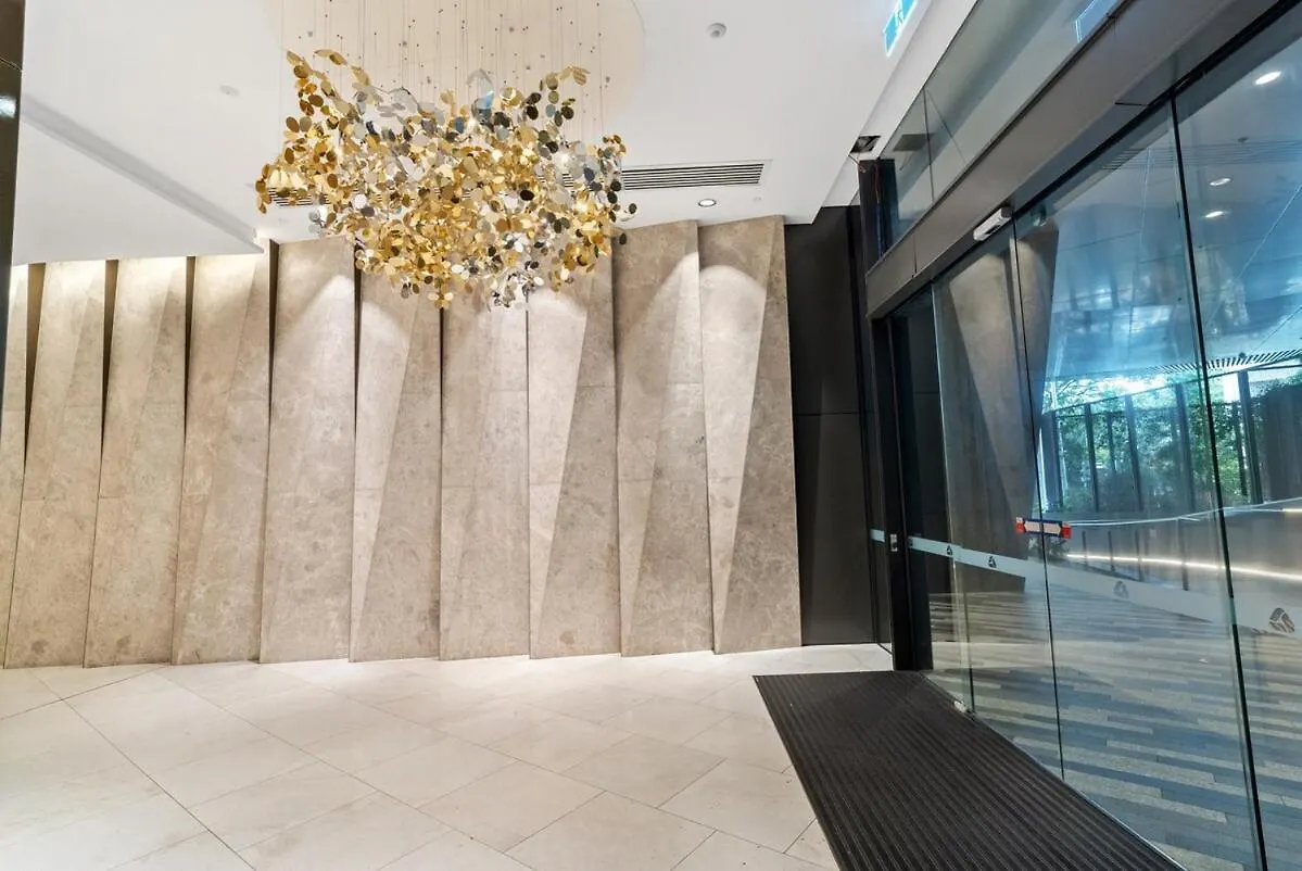 Marvelous 2Br 2Ba Skytower Apt With Private Balcony Brisbane Apartment