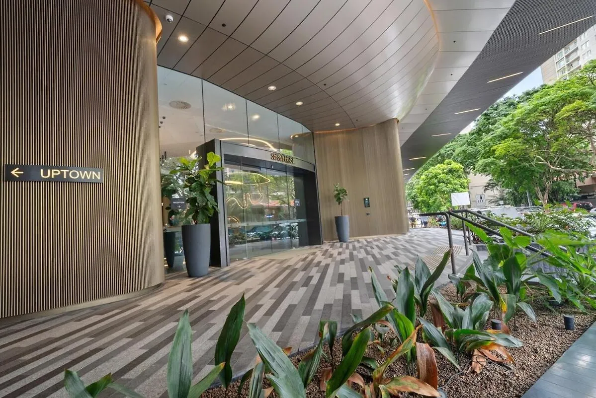 Marvelous 2Br 2Ba Skytower Apt With Private Balcony Brisbane